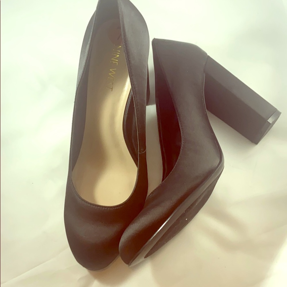 Nine West Black Leroux Satin Pump